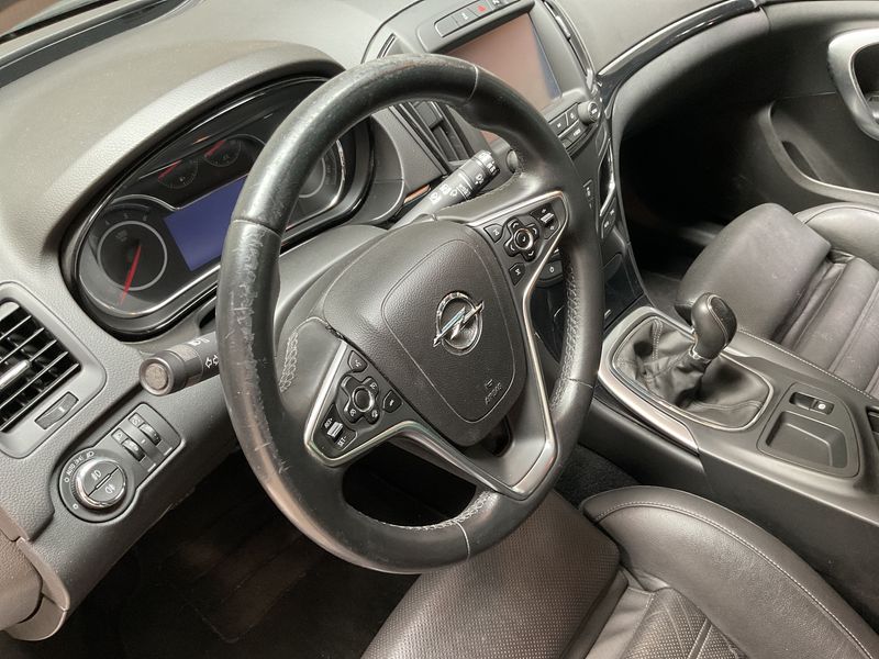Opel Insignia Sports Tourer 1.6 CDTI DPF Innovation 2016 – снимка 27