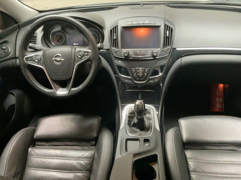 Opel Insignia Sports Tourer 1.6 CDTI DPF Innovation 2016 – снимка 17