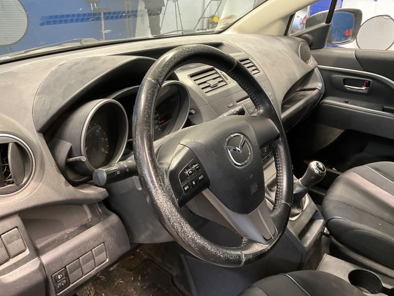 Mazda 5 1.8 Center-Line 2011 – снимка 31