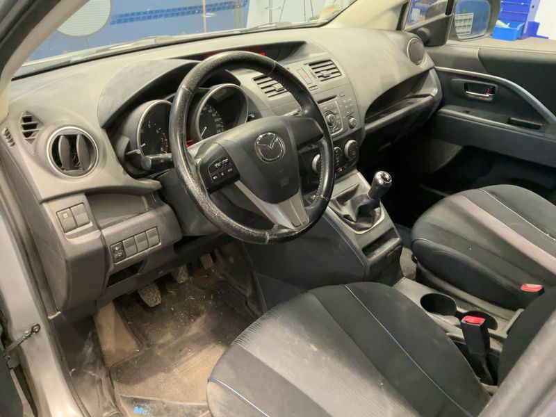Mazda 5 1.8 Center-Line 2011 – снимка 17