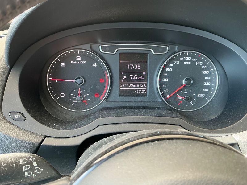 Audi Q3 2.0 TDI quattro Ambition 2014 – снимка 18
