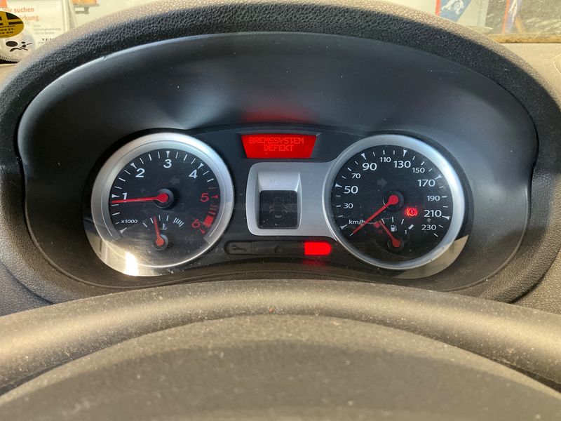 Renault Clio 1.5 dCi Tom Tom Edition 2012 – снимка 4