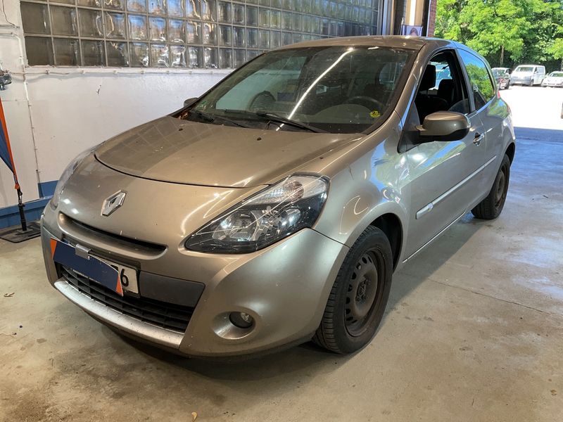 Renault Clio 1.5 dCi Tom Tom Edition 2012 – снимка 1