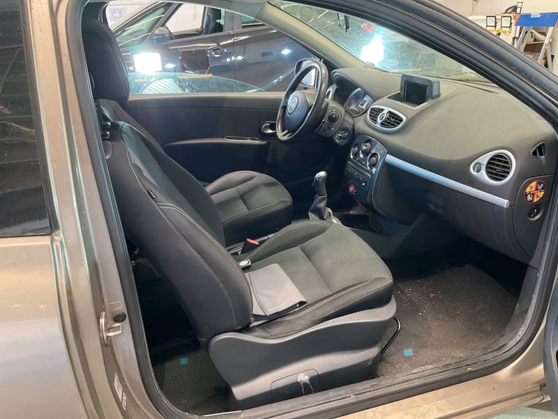 Renault Clio 1.5 dCi Tom Tom Edition 2012 – снимка 3