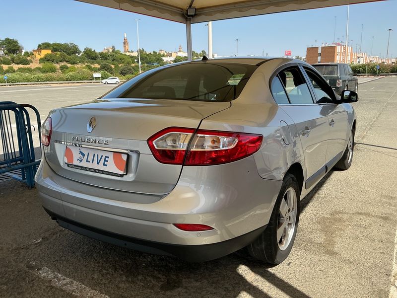 Renault Fluence 1.5 dCi Dynamique 2010 – снимка 2