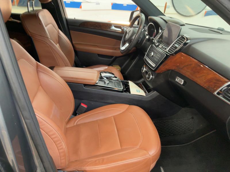 Mercedes-Benz GLE-Klasse GLE 400 4Matic AMG Line 2018 – снимка 17