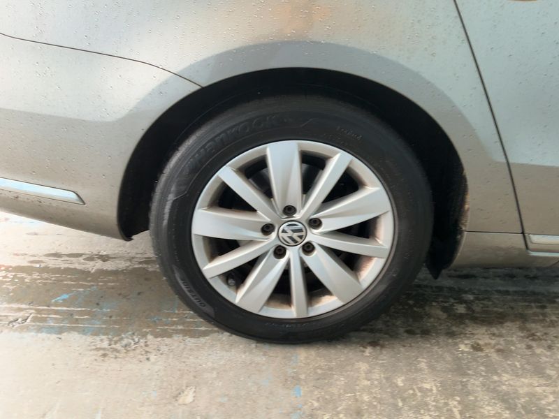 Volkswagen Passat 2.0 TDI Comfortline BlueMotion Tech 2012 – снимка 18