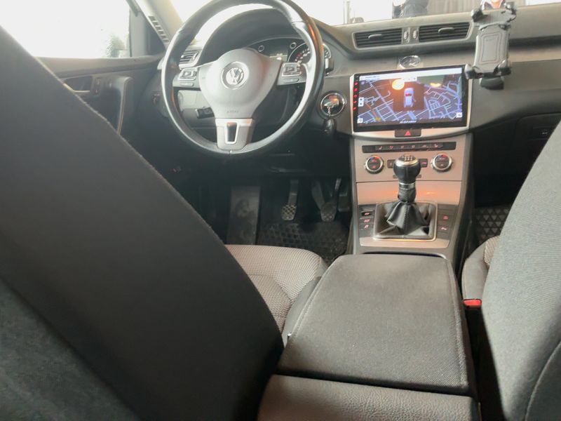 Volkswagen Passat 2.0 TDI Comfortline BlueMotion Tech 2012 – снимка 12