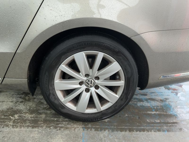 Volkswagen Passat 2.0 TDI Comfortline BlueMotion Tech 2012 – снимка 17