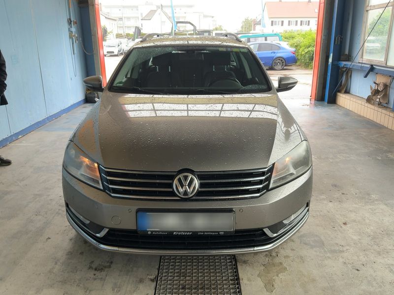 Volkswagen Passat 2.0 TDI Comfortline BlueMotion Tech 2012 – снимка 9