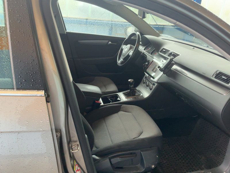 Volkswagen Passat 2.0 TDI Comfortline BlueMotion Tech 2012 – снимка 11