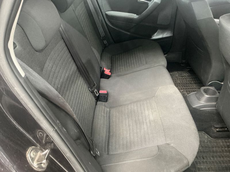 Volkswagen Polo 1.4 FSI Comfortline 2011 – снимка 34