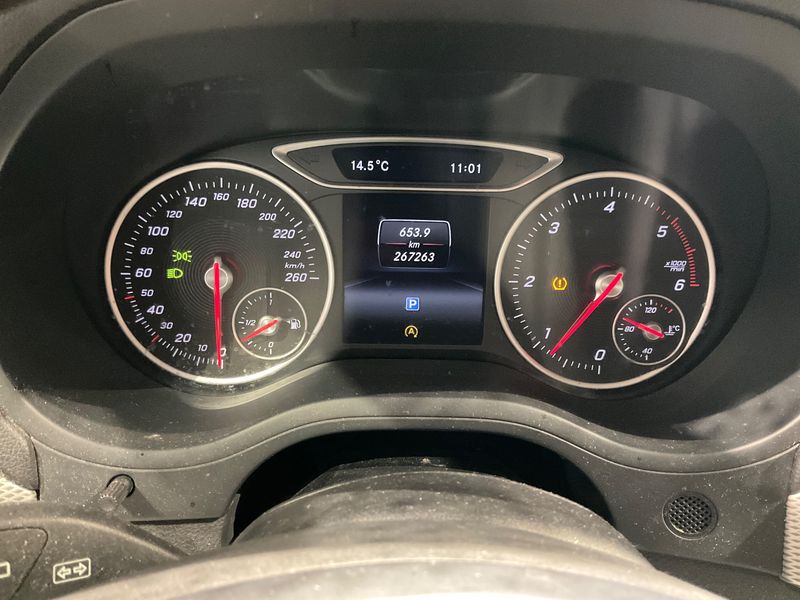 Mercedes-Benz B-Klasse B 200 CDI Urban 2015 – снимка 19