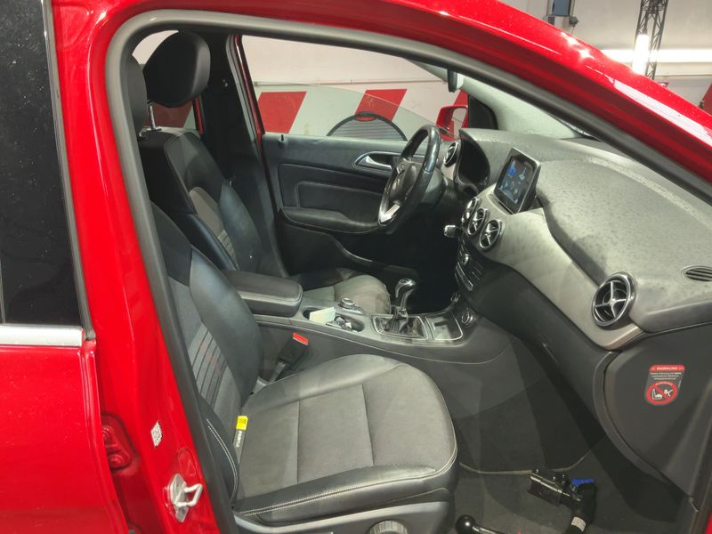 Mercedes-Benz B-Klasse B 200 CDI Urban 2015 – снимка 17
