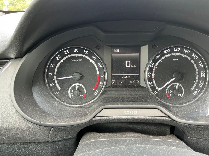 Skoda Octavia 2.0 TDI RS 2013 – снимка 19