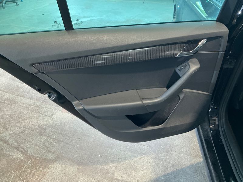 Skoda Octavia 2.0 TDI RS 2013 – снимка 32
