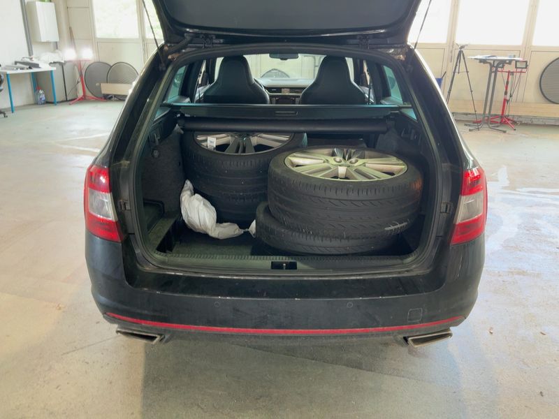Skoda Octavia 2.0 TDI RS 2013 – снимка 16
