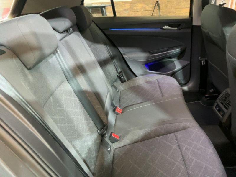 Volkswagen Golf VIII 1.5 eTSI ACT Life 1st 2020 – снимка 19
