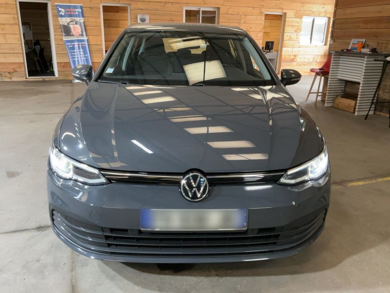 Volkswagen Golf VIII 1.5 eTSI ACT Life 1st 2020 – снимка 14