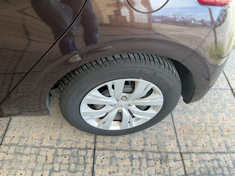 Peugeot 208 1.2 PureTech Style 2013 – снимка 5