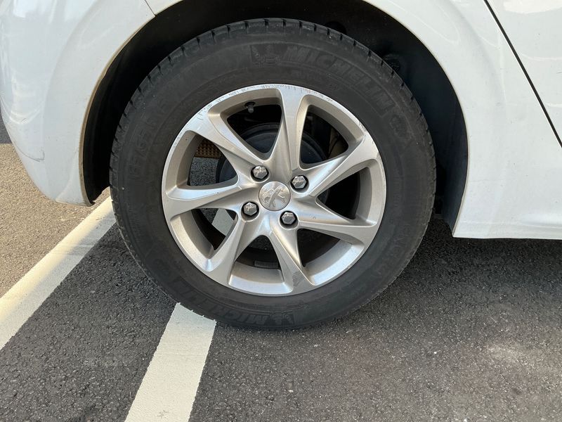Peugeot 208 1.2 e-VTi Active 2014 – снимка 9