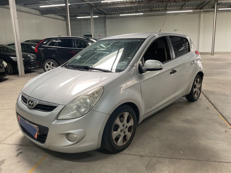 Hyundai i20 1.4 CRDi Classic 2011 – снимка 1