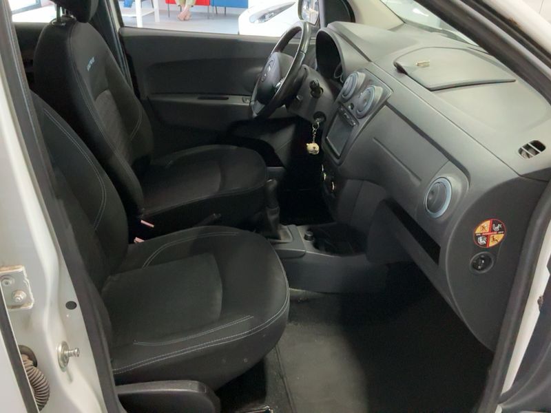 Dacia Lodgy 1.2 TCe Stepway 2016 – снимка 16