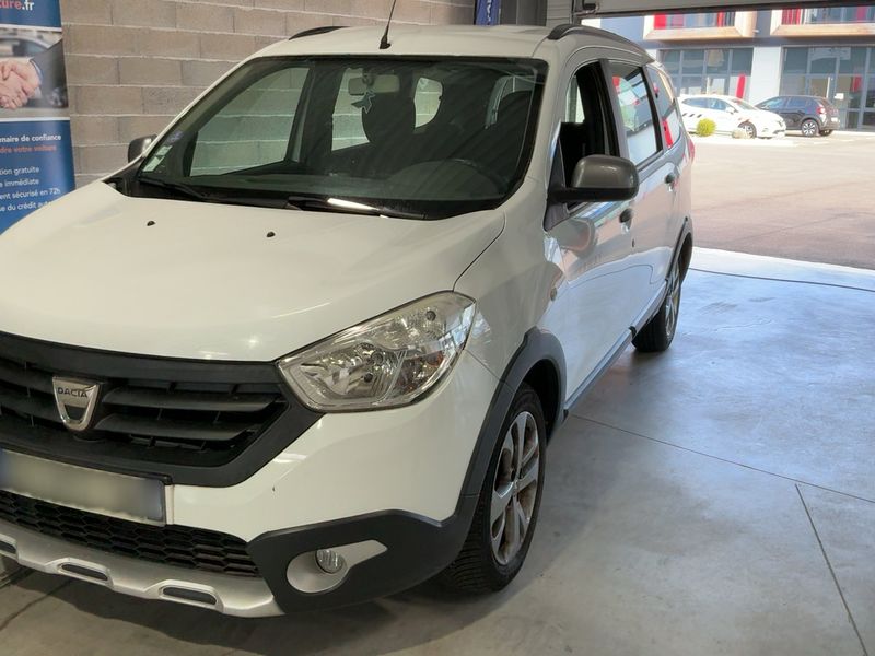 Dacia Lodgy 1.2 TCe Stepway 2016 – снимка 2
