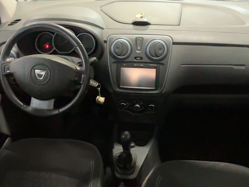 Dacia Lodgy 1.2 TCe Stepway 2016 – снимка 17