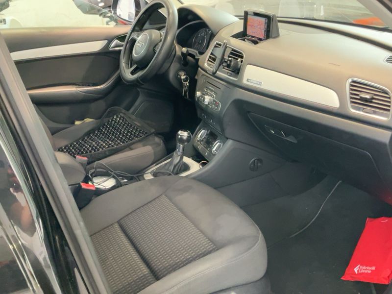 Audi Q3 2.0 TDI quattro 2012 – снимка 16
