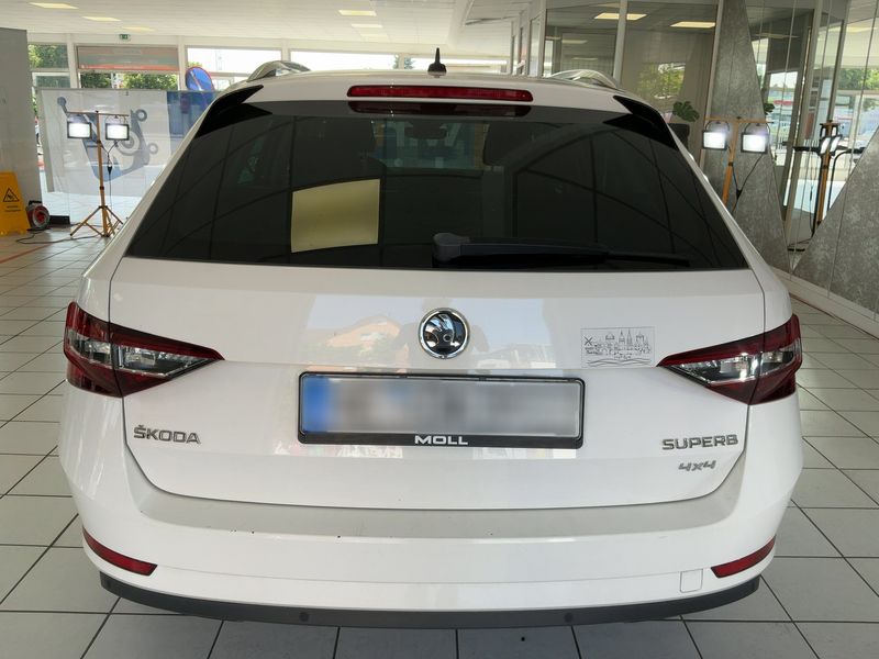 Skoda Superb 2.0 TDI Style 4x4 2018 – снимка 7