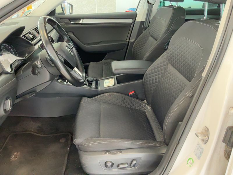 Skoda Superb 2.0 TDI Style 4x4 2018 – снимка 16