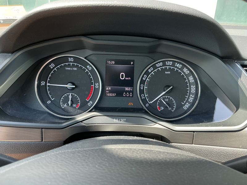 Skoda Superb 2.0 TDI Style 4x4 2018 – снимка 18