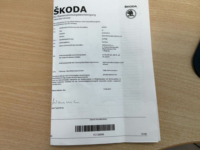 Skoda Superb 2.0 TDI Style 4x4 2018 – снимка 21