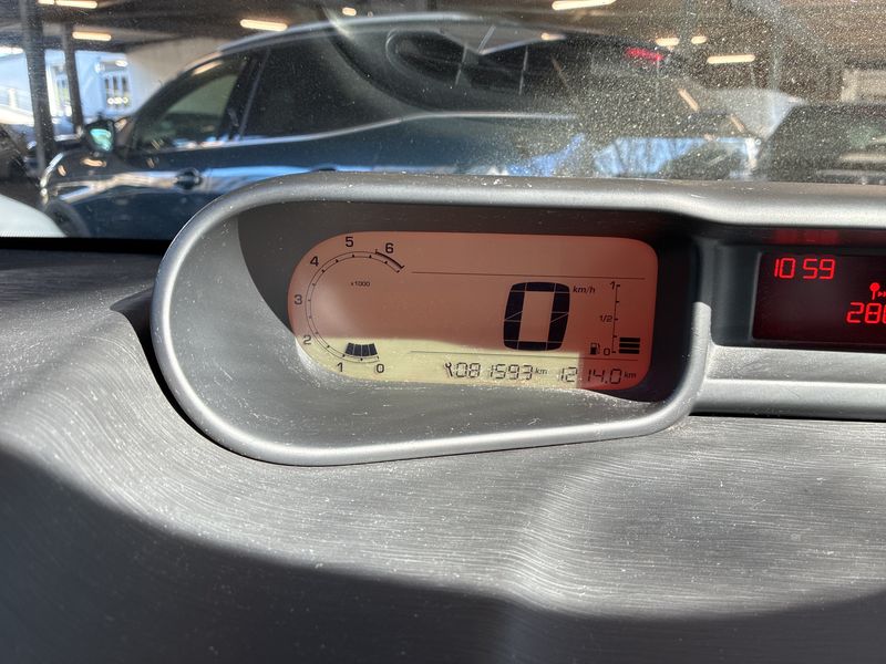 Citroen C3 Picasso 1.4 VTi Tendance 2010 – снимка 12
