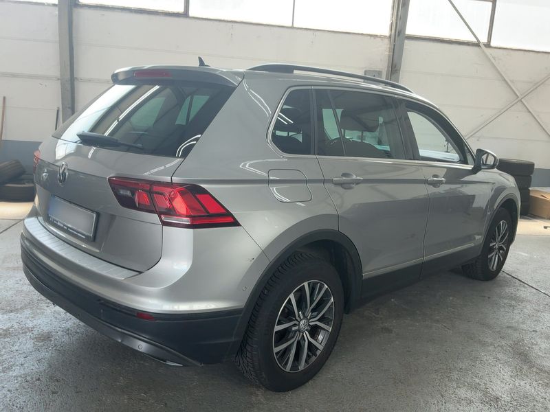 Volkswagen Tiguan 2.0 TDI Comfortline 4Motion BlueMotion Tech 2016 – снимка 8
