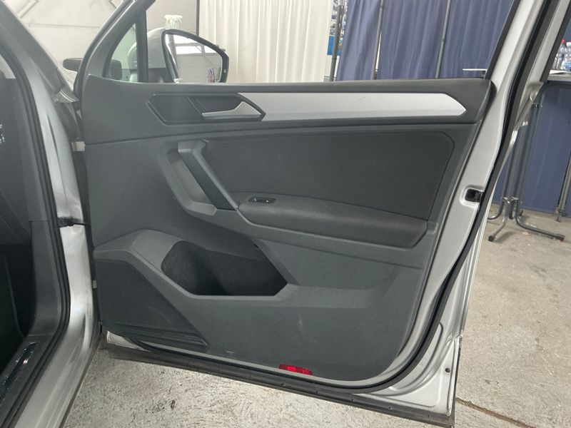 Volkswagen Tiguan 2.0 TDI Comfortline 4Motion BlueMotion Tech 2016 – снимка 39