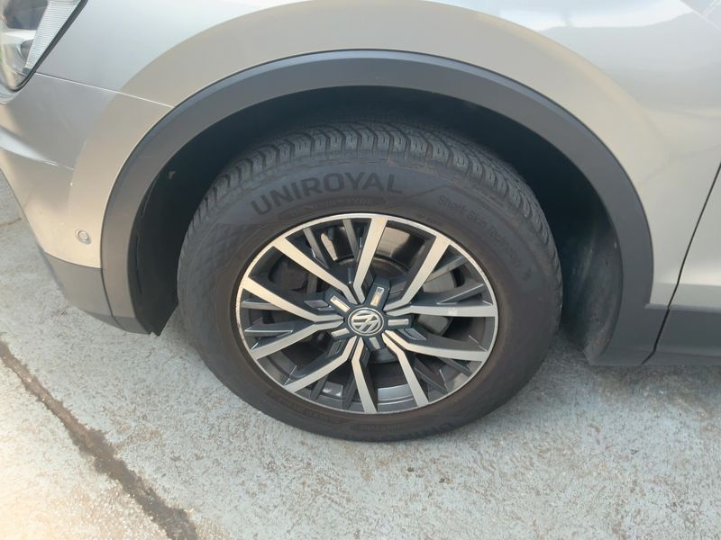 Volkswagen Tiguan 2.0 TDI Comfortline 4Motion BlueMotion Tech 2016 – снимка 3