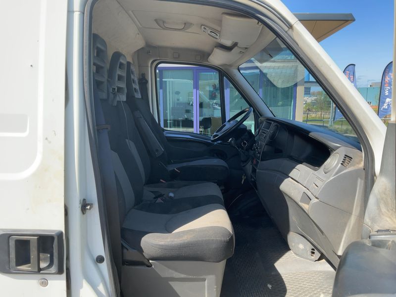Iveco Daily 2.3 Diesel HKa 35 S Radstand 3300 2013 – снимка 11