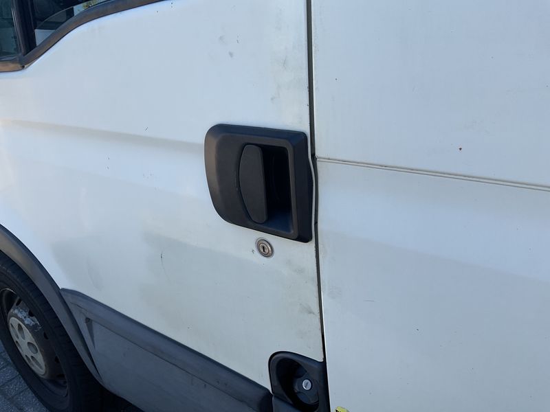 Iveco Daily 2.3 Diesel HKa 35 S Radstand 3300 2013 – снимка на щета
