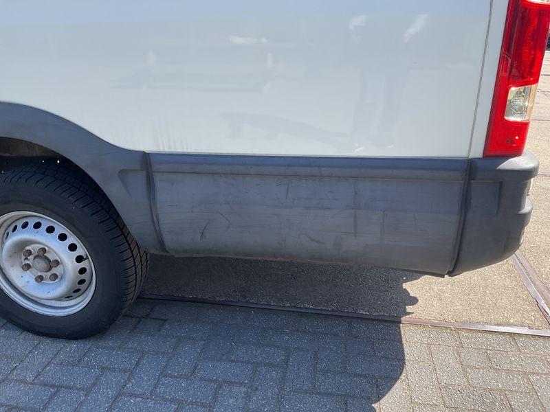 Iveco Daily 2.3 Diesel HKa 35 S Radstand 3300 2013 – снимка на щета