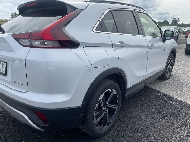 Mitsubishi Eclipse Cross 2.4 Plug-in Hybrid Plus Select 4WD 2023 – снимка 5