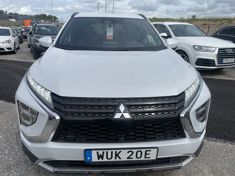 Mitsubishi Eclipse Cross 2.4 Plug-in Hybrid Plus Select 4WD 2023 – снимка 7