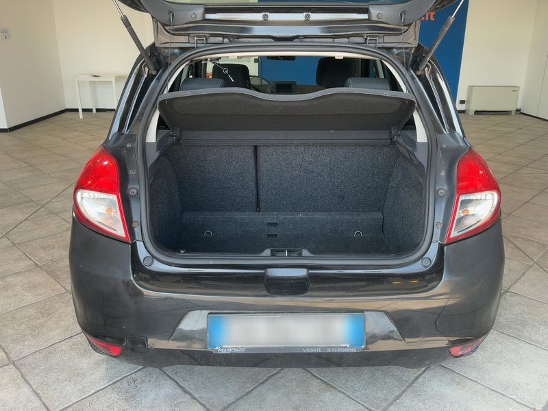 Renault Clio 1.2 Dynamique 2010 – снимка 15