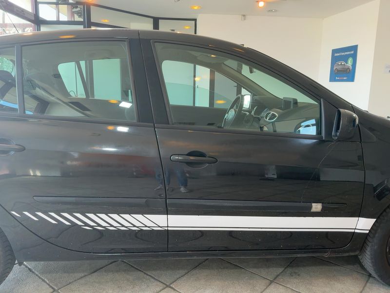 Renault Clio 1.2 Dynamique 2010 – снимка 10