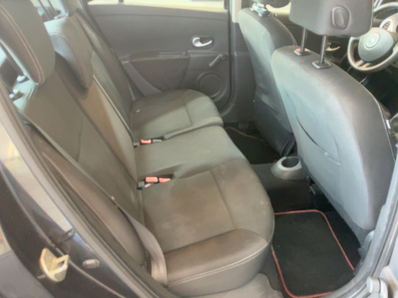 Renault Clio 1.2 Dynamique 2010 – снимка 19