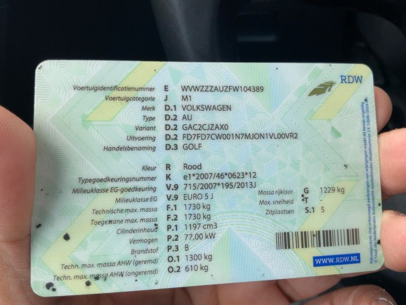 Volkswagen Golf VII 1.2 TSI Trendline BlueMotion Tech 2014 – снимка 20