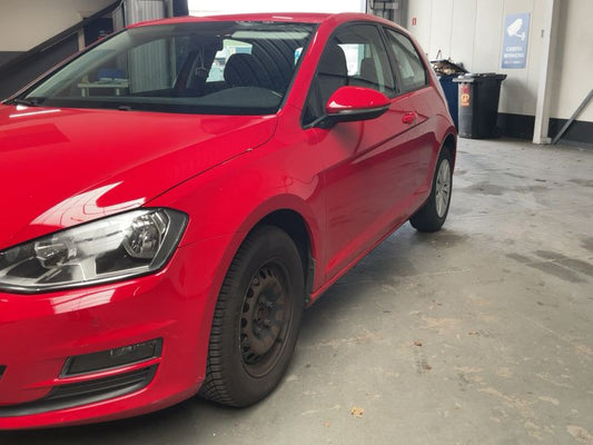 Volkswagen Golf VII 1.2 TSI Trendline BlueMotion Tech 2014 – снимка 2