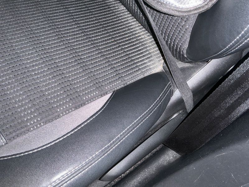 Peugeot 2008 1.2 PureTech Allure 2017 – снимка 25