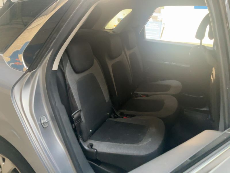 Citroen C4 Picasso 1.6 Blue-HDi Feel 2017 – снимка 19